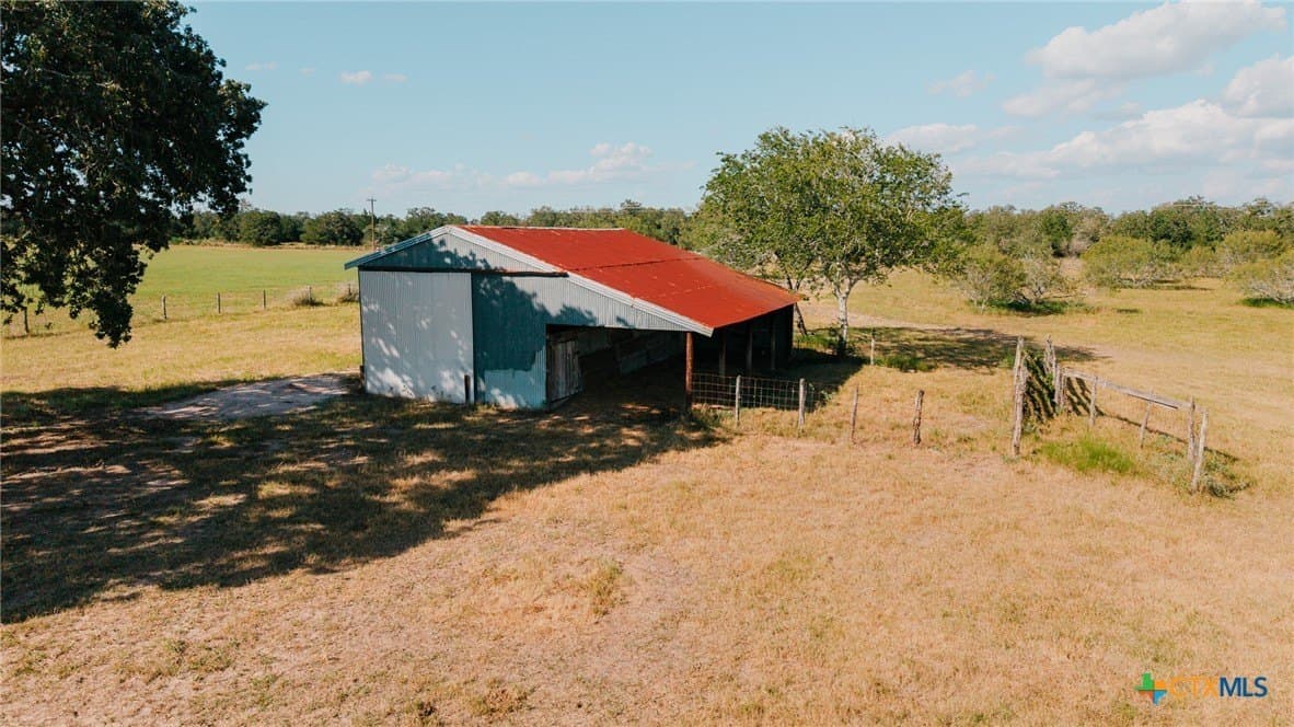 11 acres in Lavaca County - photo 7