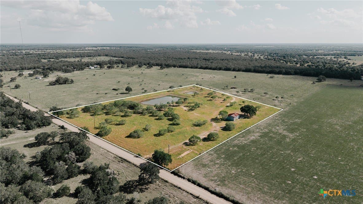 11 acres in Lavaca County - photo 2