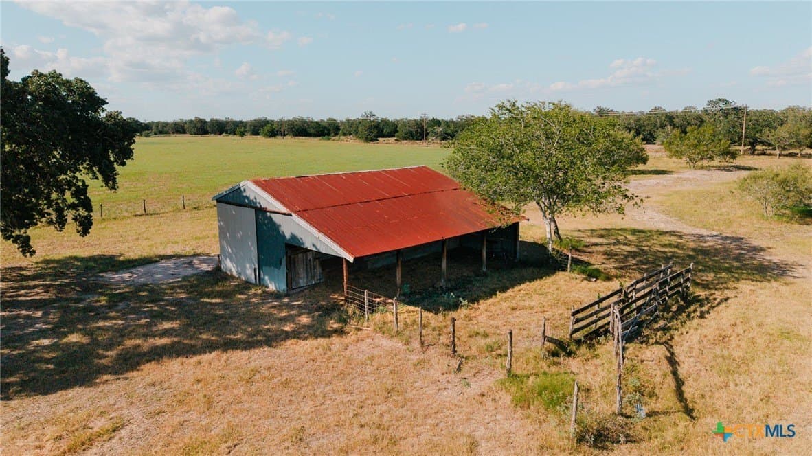 11 acres in Lavaca County - photo 8