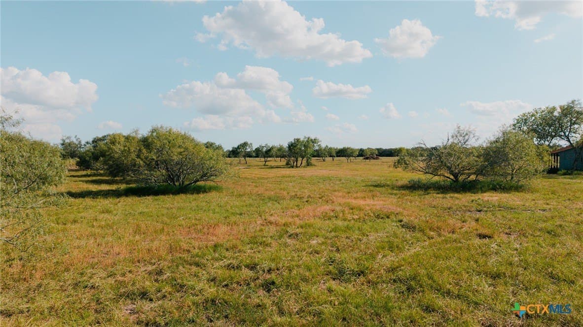 11 acres in Lavaca County - photo 27