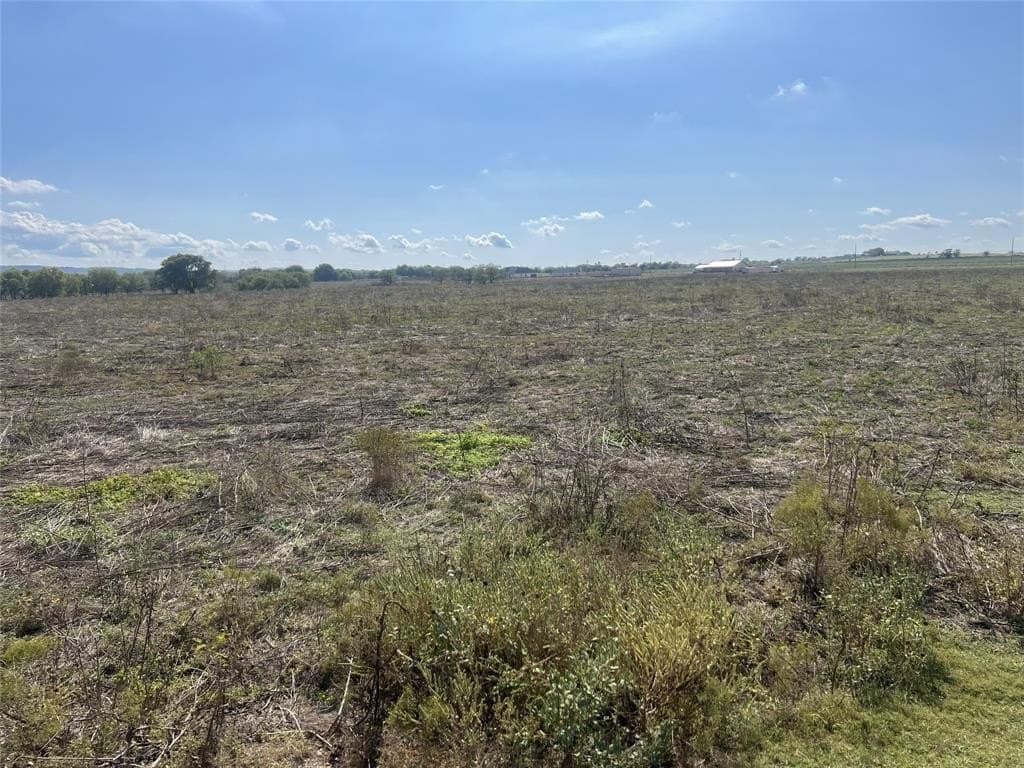10.09 acres in Hill County - photo 4