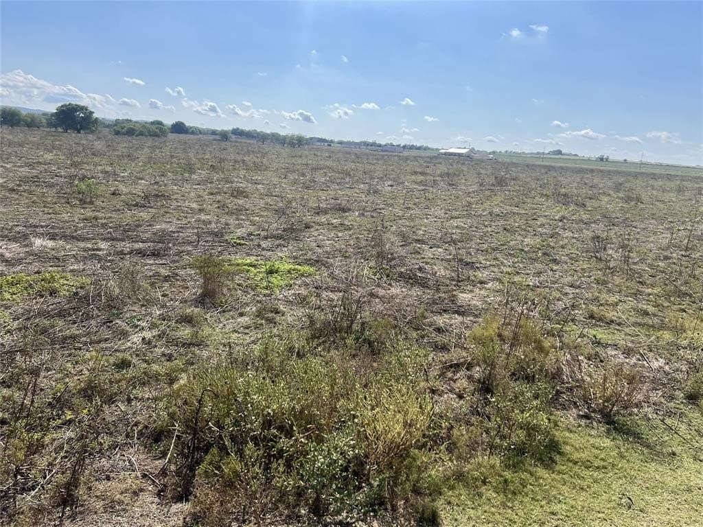 10.09 acres in Hill County - photo 3