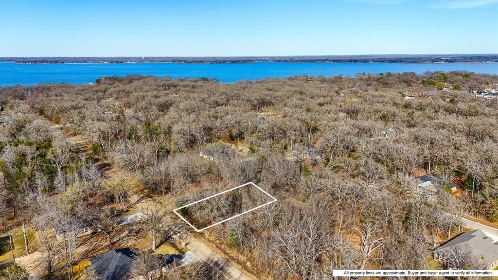 0.17 acres in Henderson County - photo 5