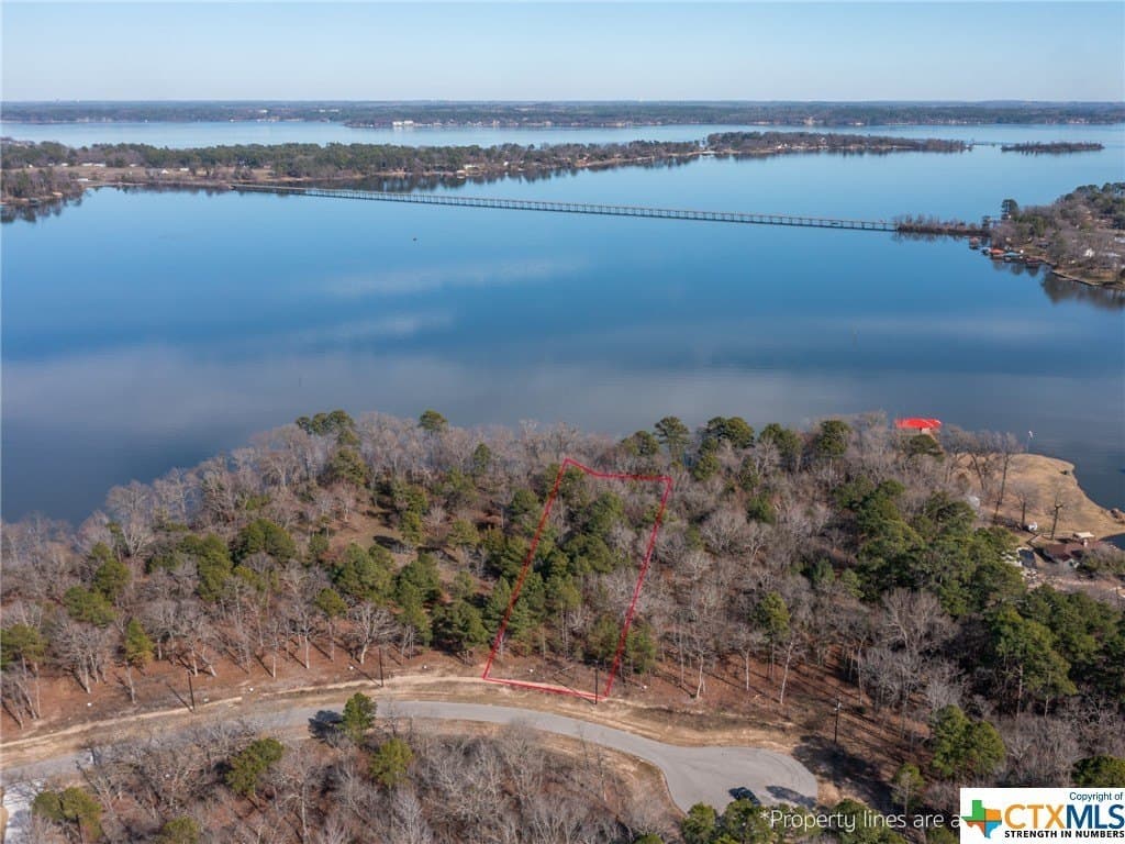 1.03 acres in Henderson County - photo 4