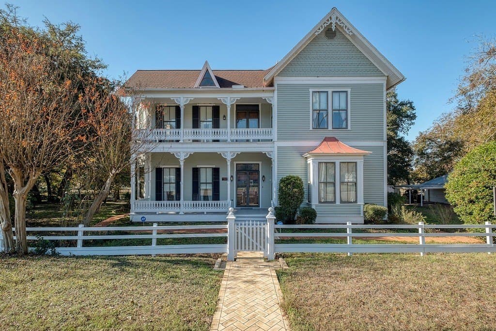 541 North Main Street