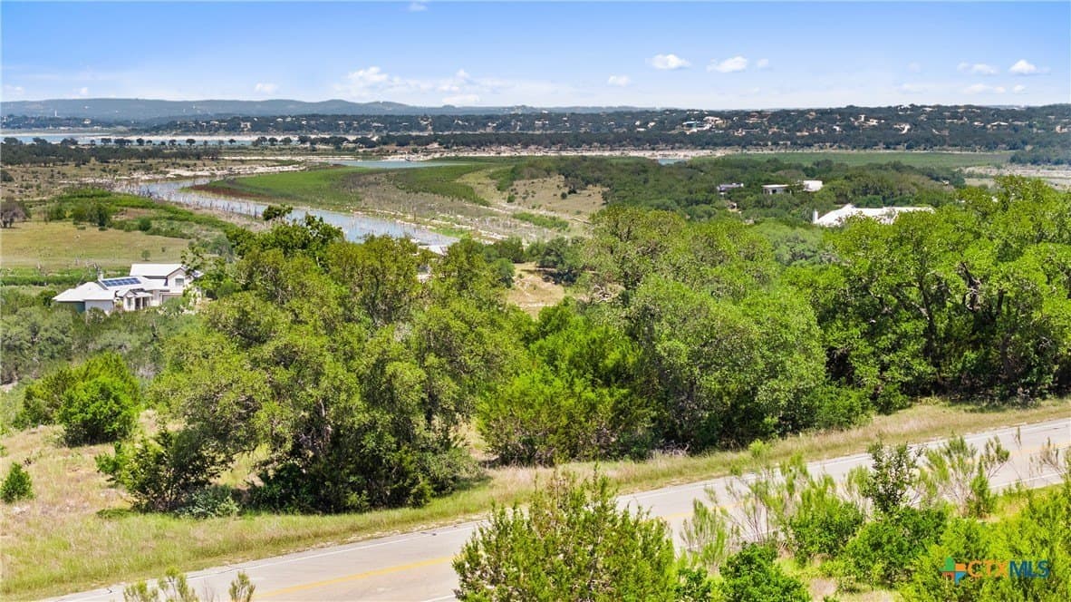 1.9 acres in Comal County - photo 6
