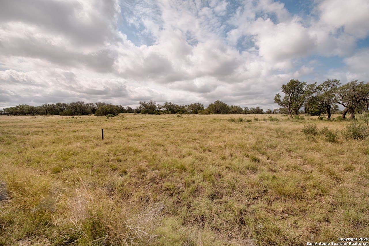 10 acres in Kimble County - photo 4