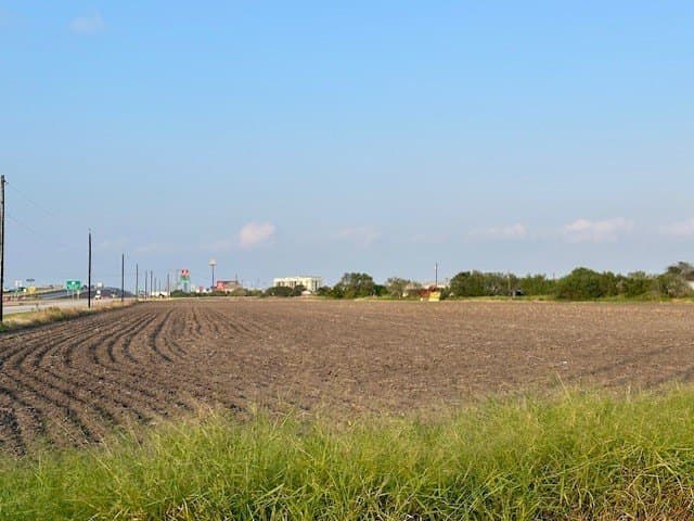 6.64 acres in Kleberg County - photo 2