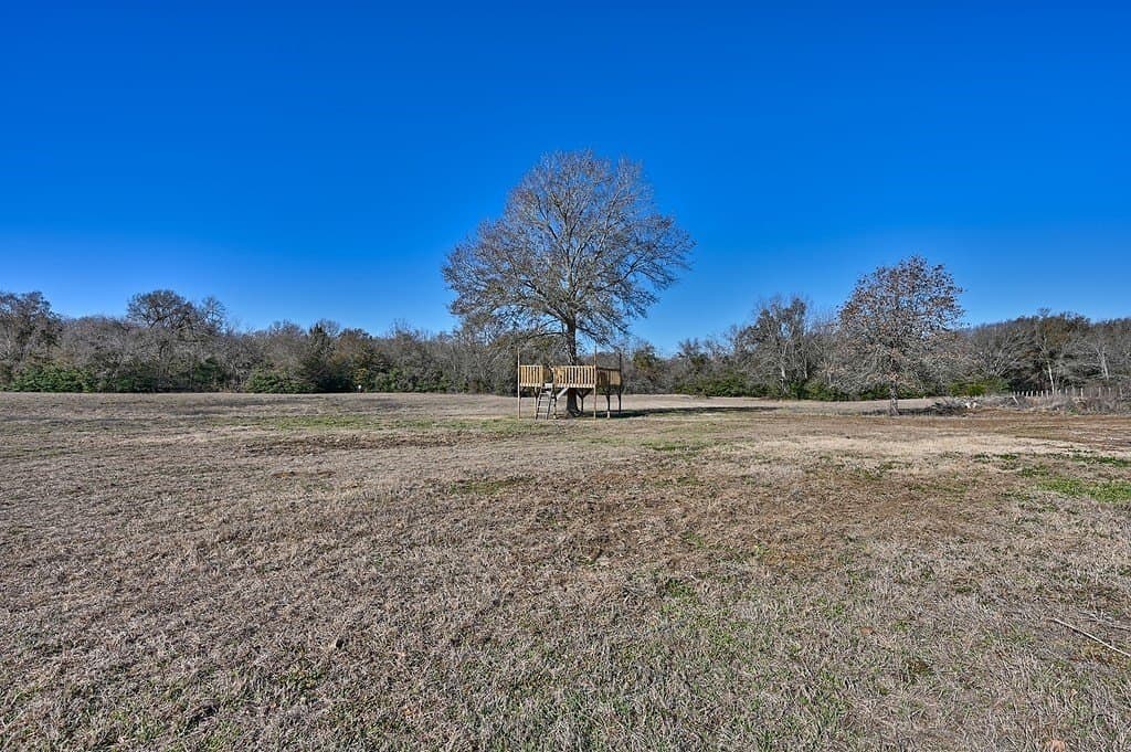 22.91 acres in Burleson County - photo 25