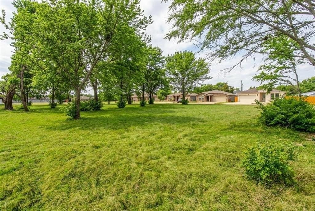 0.13 acres in Henderson County - photo 5