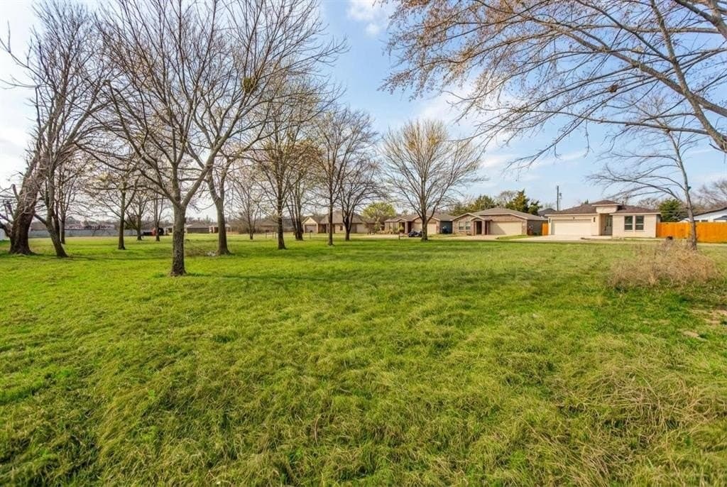 0.13 acres in Henderson County - photo 6