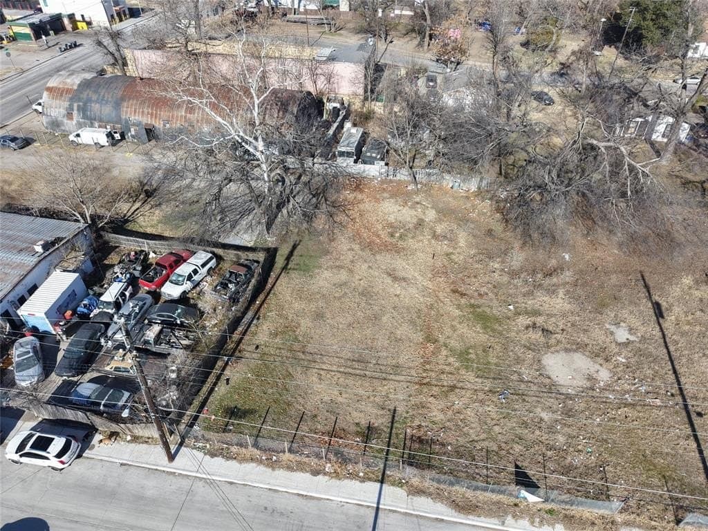 0.16 acres in Dallas County - photo 6