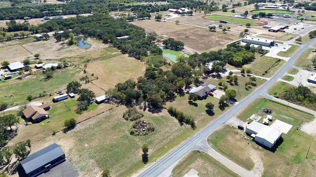 1.72 acres in McLennan County - photo 7