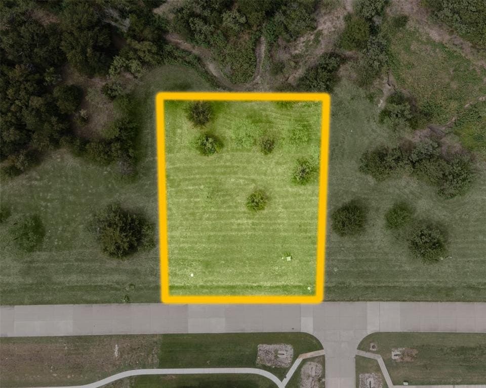 2 acres in Ellis County - photo 4