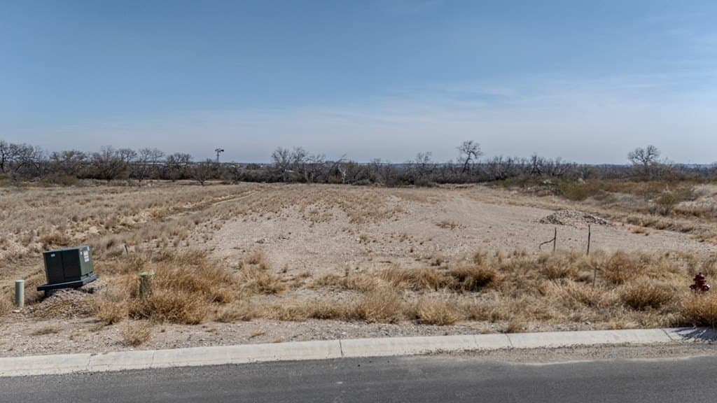 1.51 acres in Maverick County - photo 2
