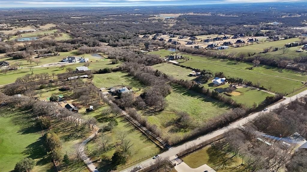 7.6 acres in Tarrant County - photo 3
