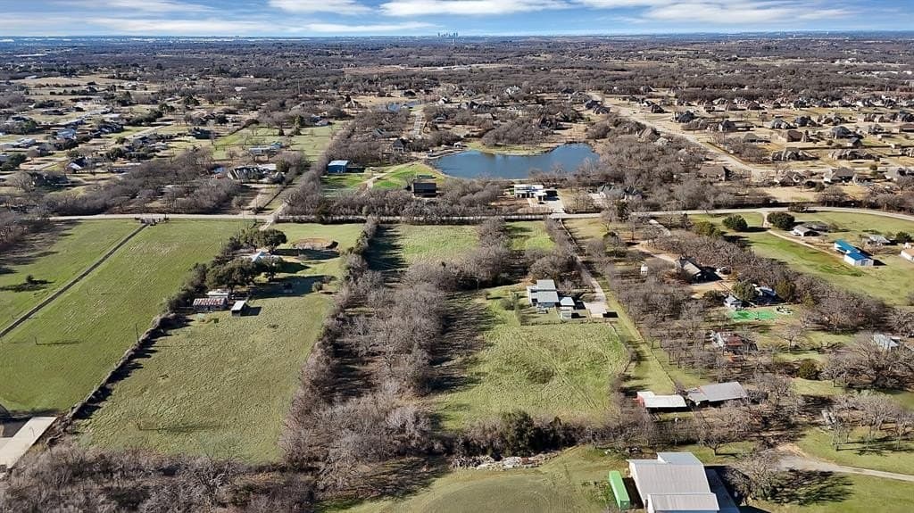 7.6 acres in Tarrant County - photo 4