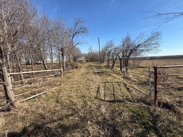 200 acres in Hill County - photo 2