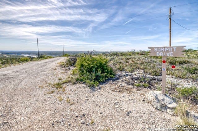 112.7 acres in Val Verde County - photo 8