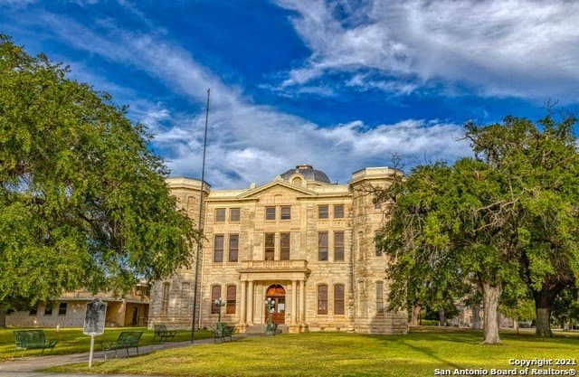 112.7 acres in Val Verde County - photo 20