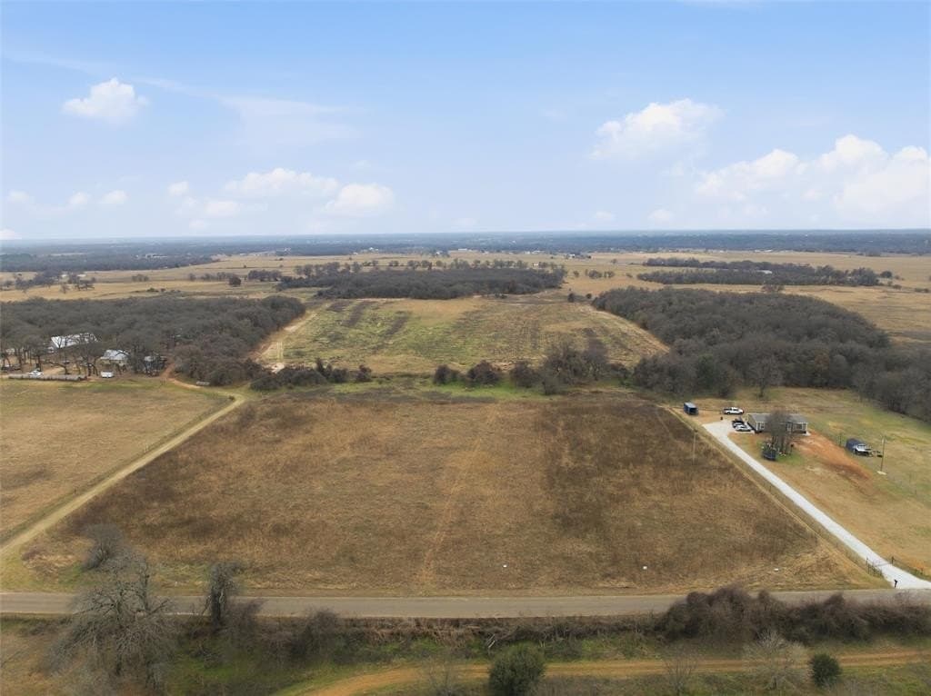 1 acres in McLennan County - photo 2
