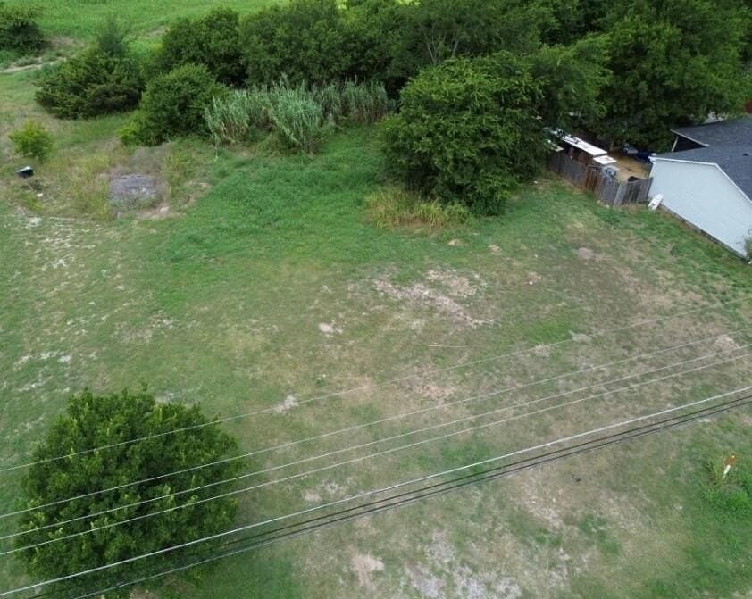 0.21 acres in Ellis County - photo 4