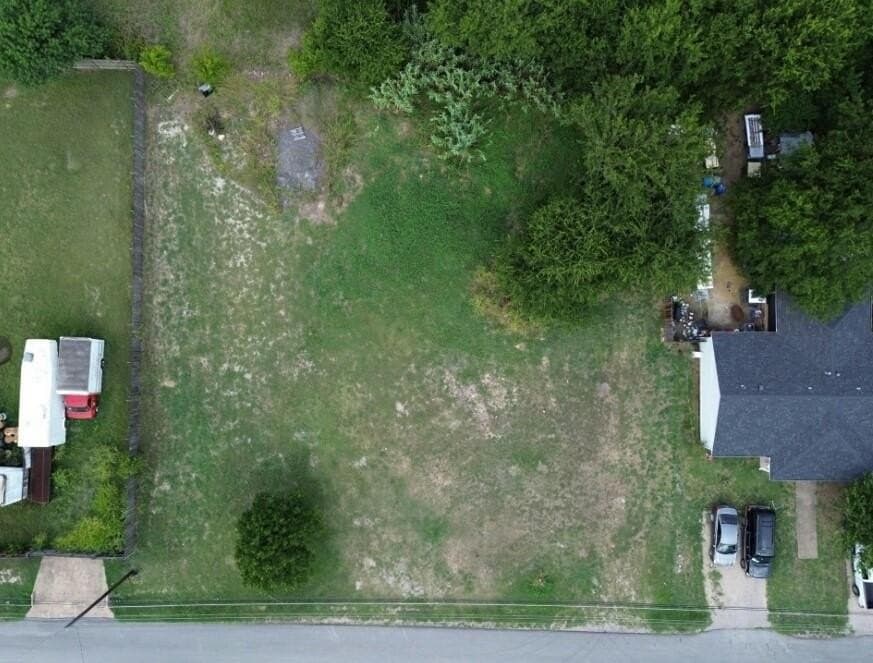 0.21 acres in Ellis County - photo 7