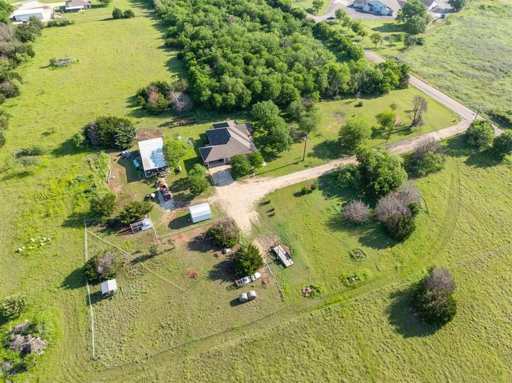 10 acres in McLennan County - photo 34