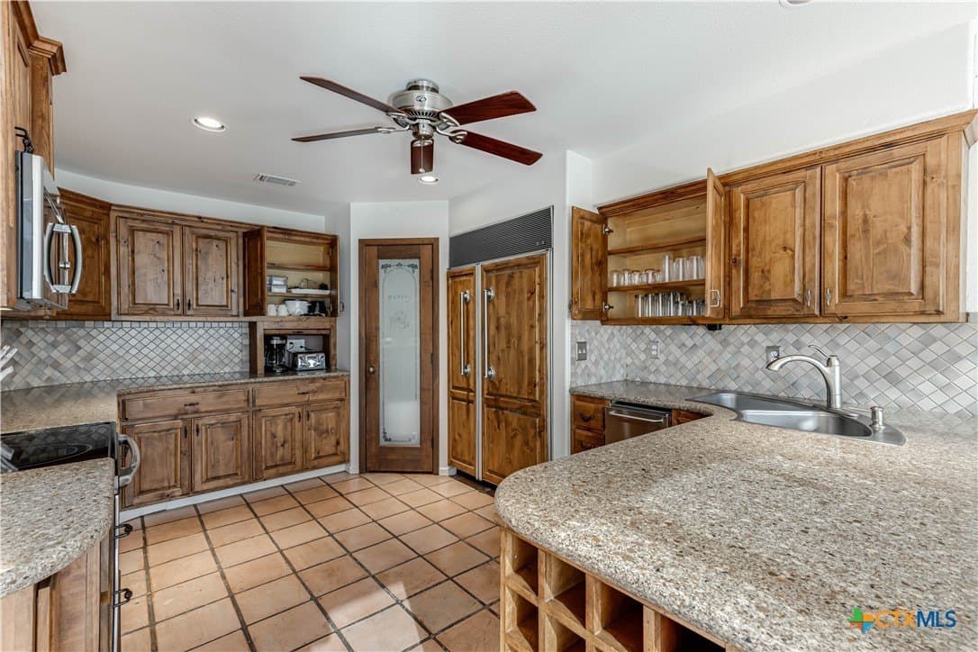 10.72 acres in Comal County - photo 12