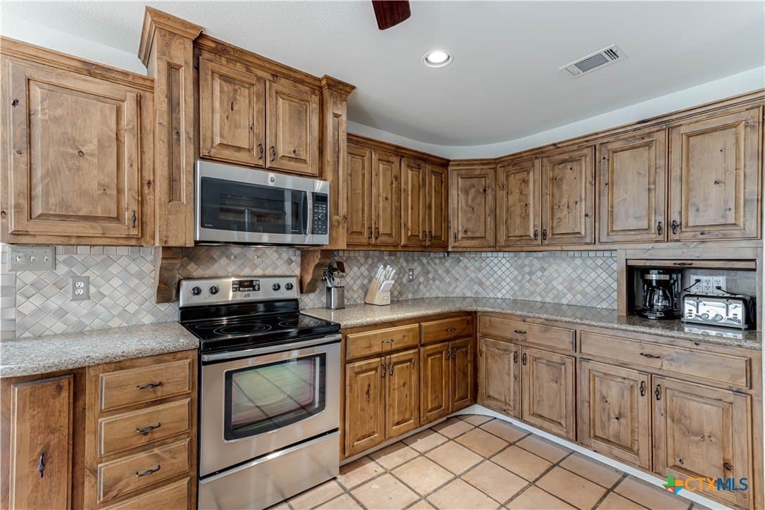 10.72 acres in Comal County - photo 13