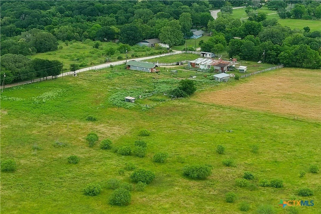 10 acres in Caldwell County - photo 3