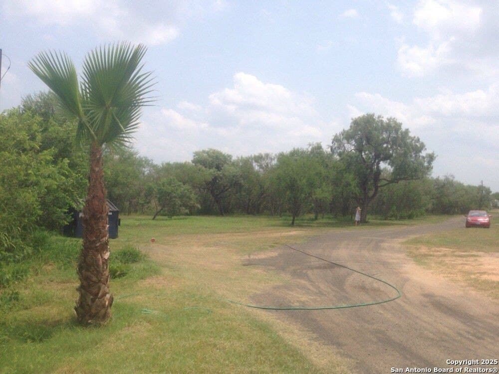 8 acres in Karnes County - photo 13