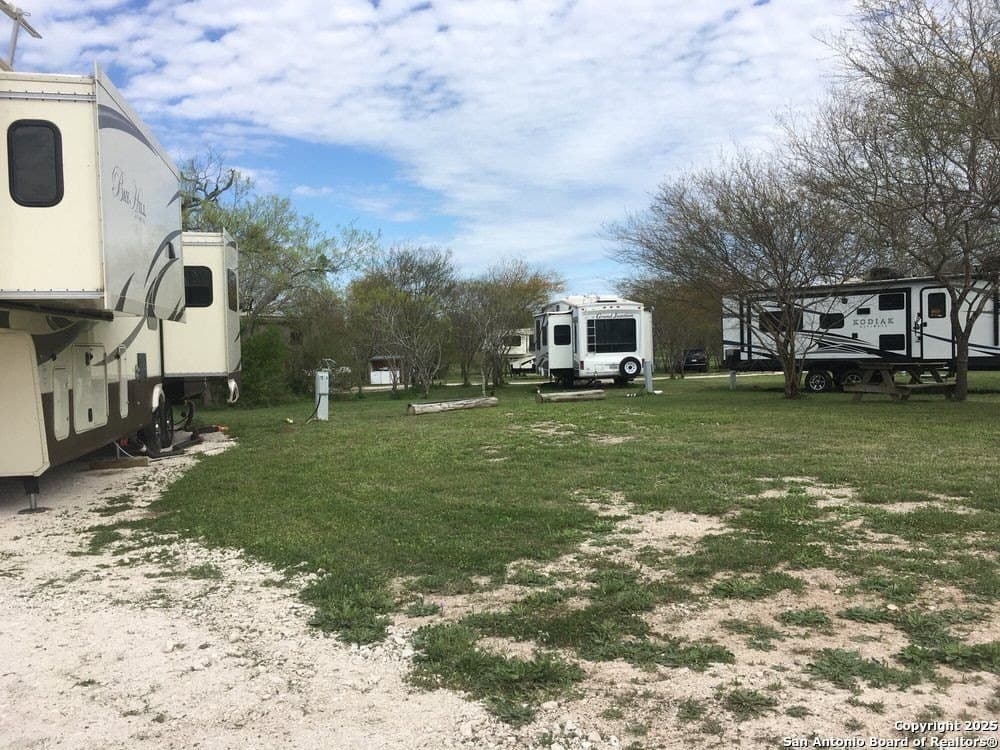 8 acres in Karnes County - photo 11