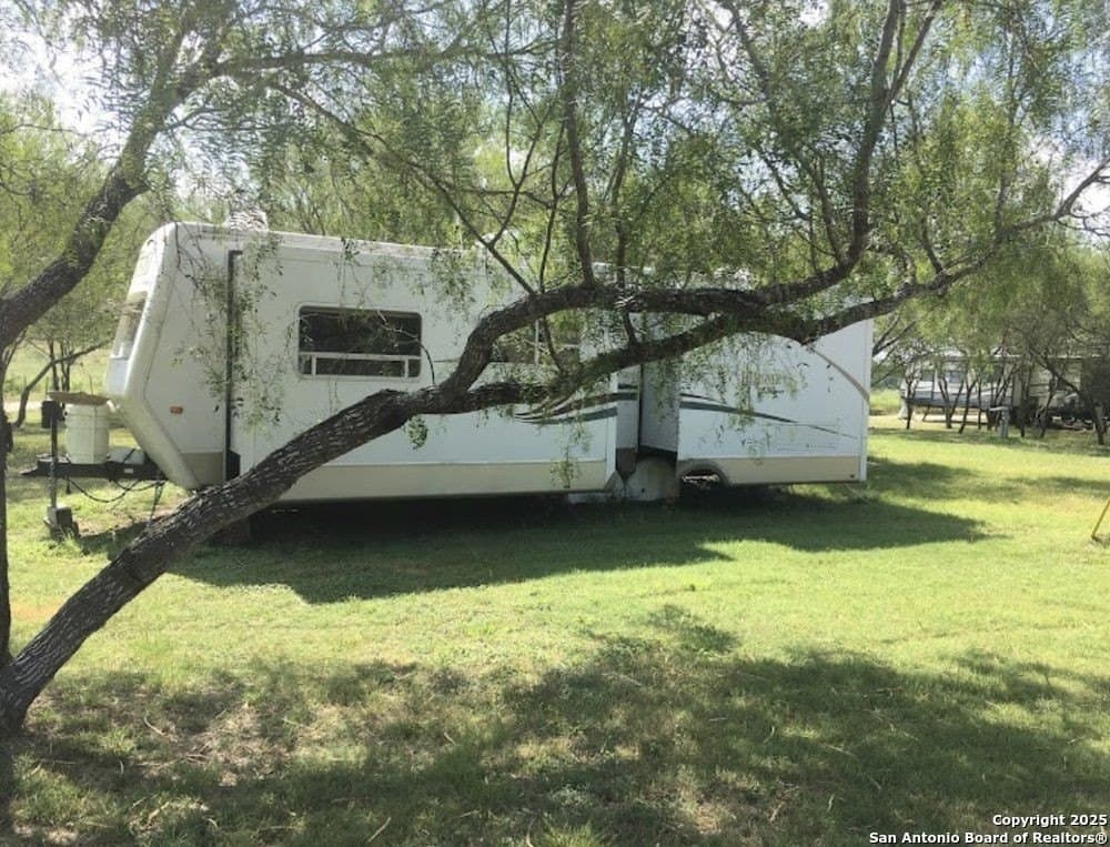 8 acres in Karnes County - photo 15