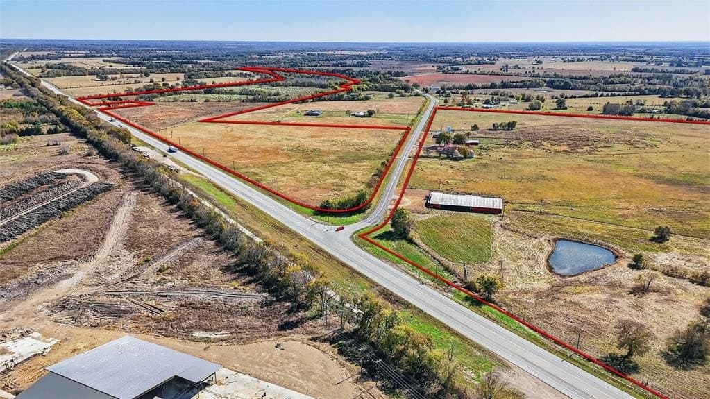 268.16 acres in Red River County - photo 2