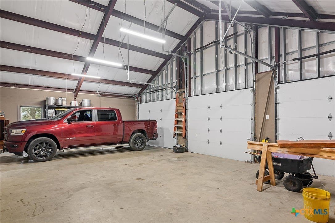 13.73 acres in Victoria County - photo 48