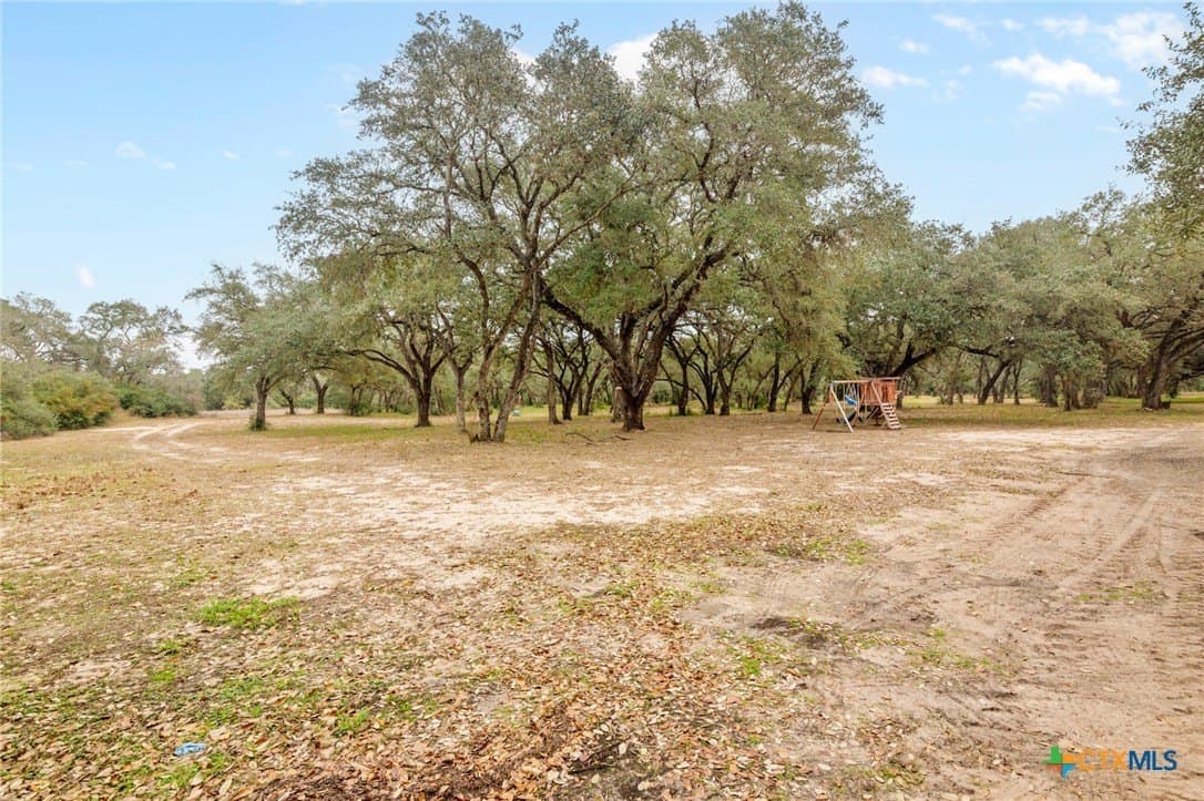 13.73 acres in Victoria County - photo 14