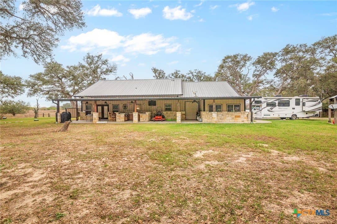 13.73 acres in Victoria County - photo 3