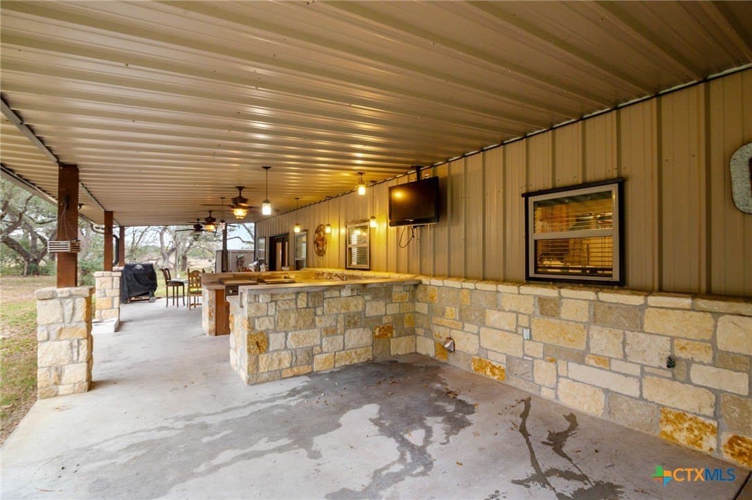 13.73 acres in Victoria County - photo 18