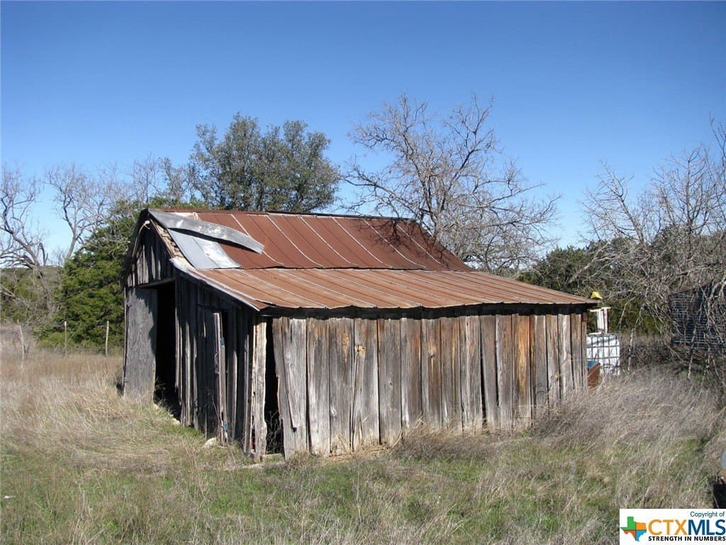 10.01 acres in Hamilton County - photo 2
