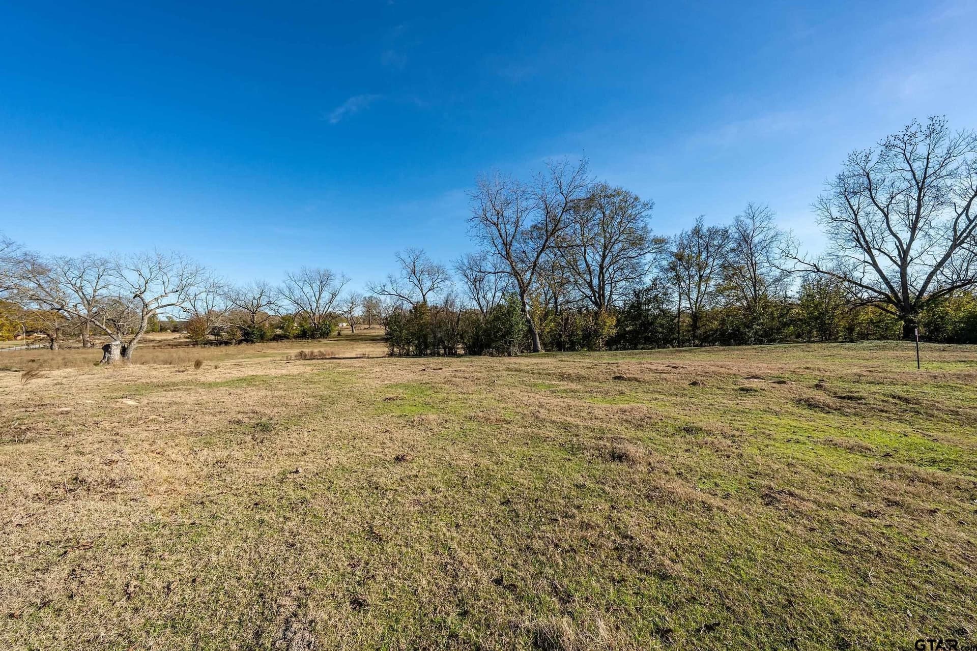 28.06 acres in Smith County - photo 3