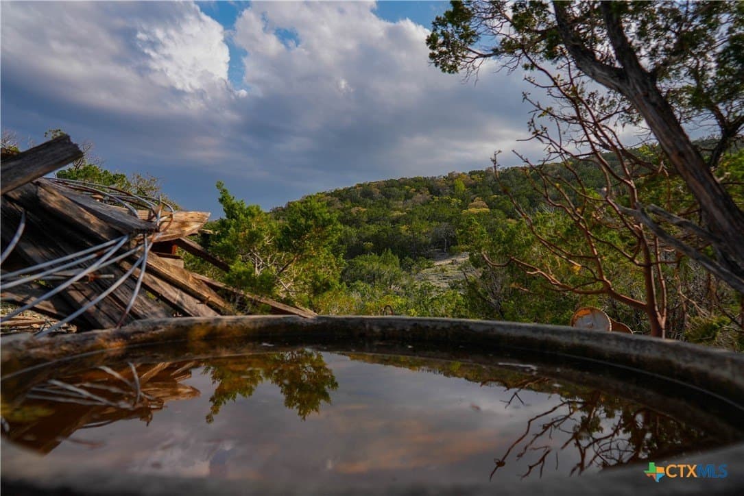 291.56 acres in Bandera County - photo 5