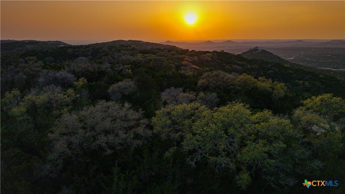 291.56 acres in Bandera County - photo 3