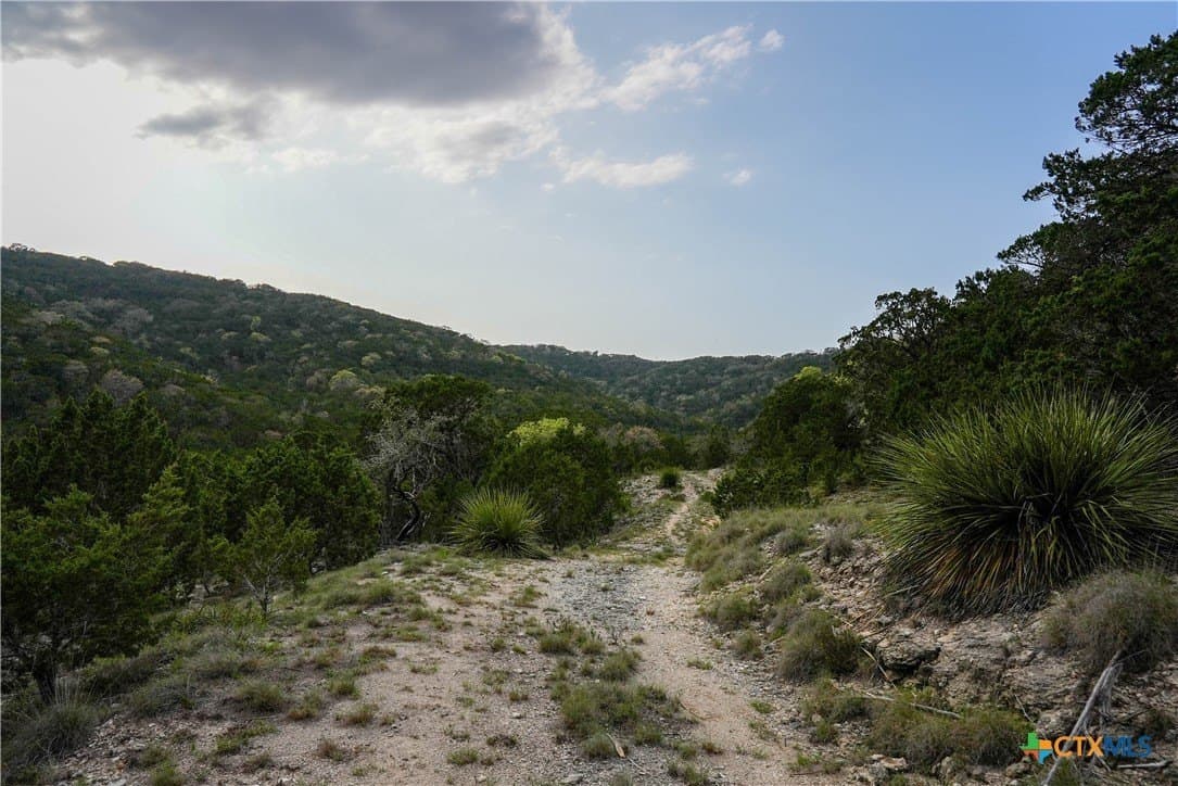 291.56 acres in Bandera County - photo 25