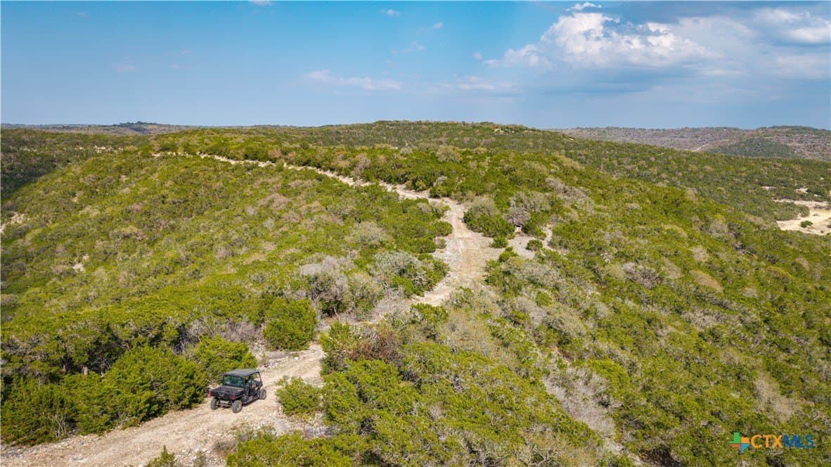 291.56 acres in Bandera County - photo 6
