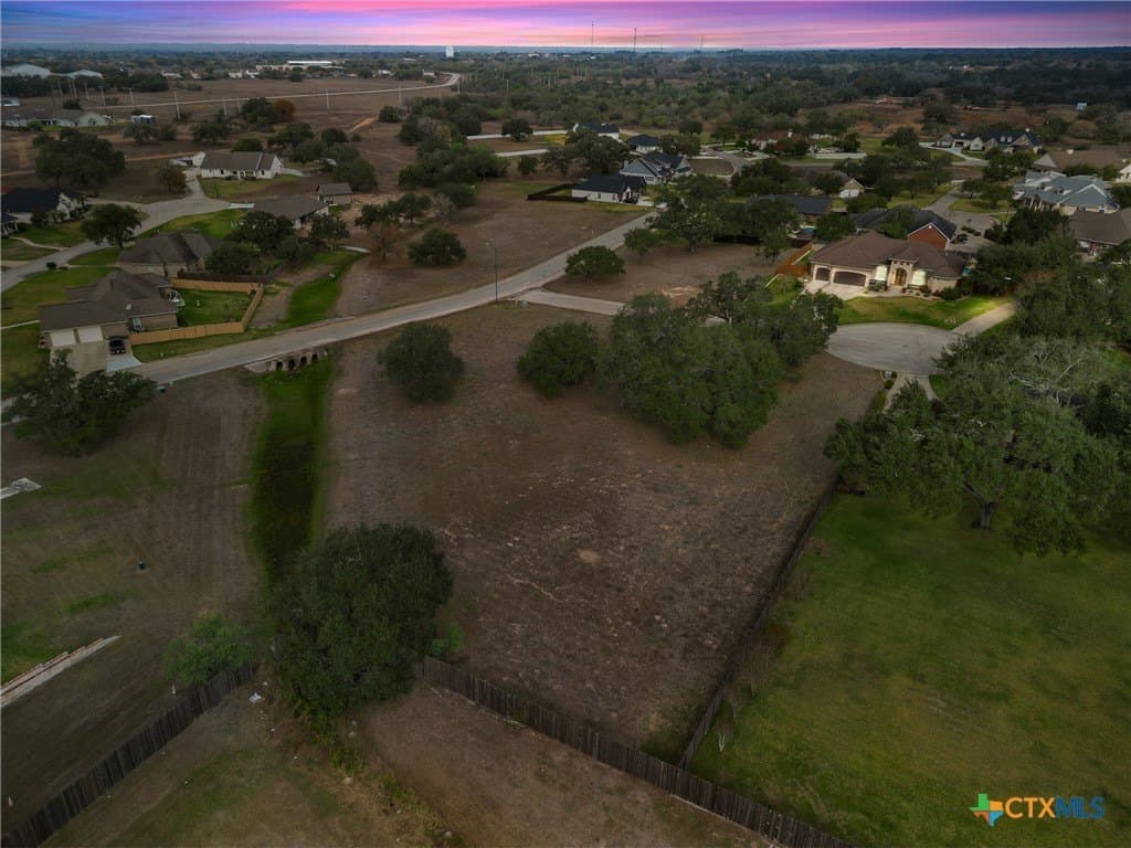 1.26 acres in DeWitt County - photo 4