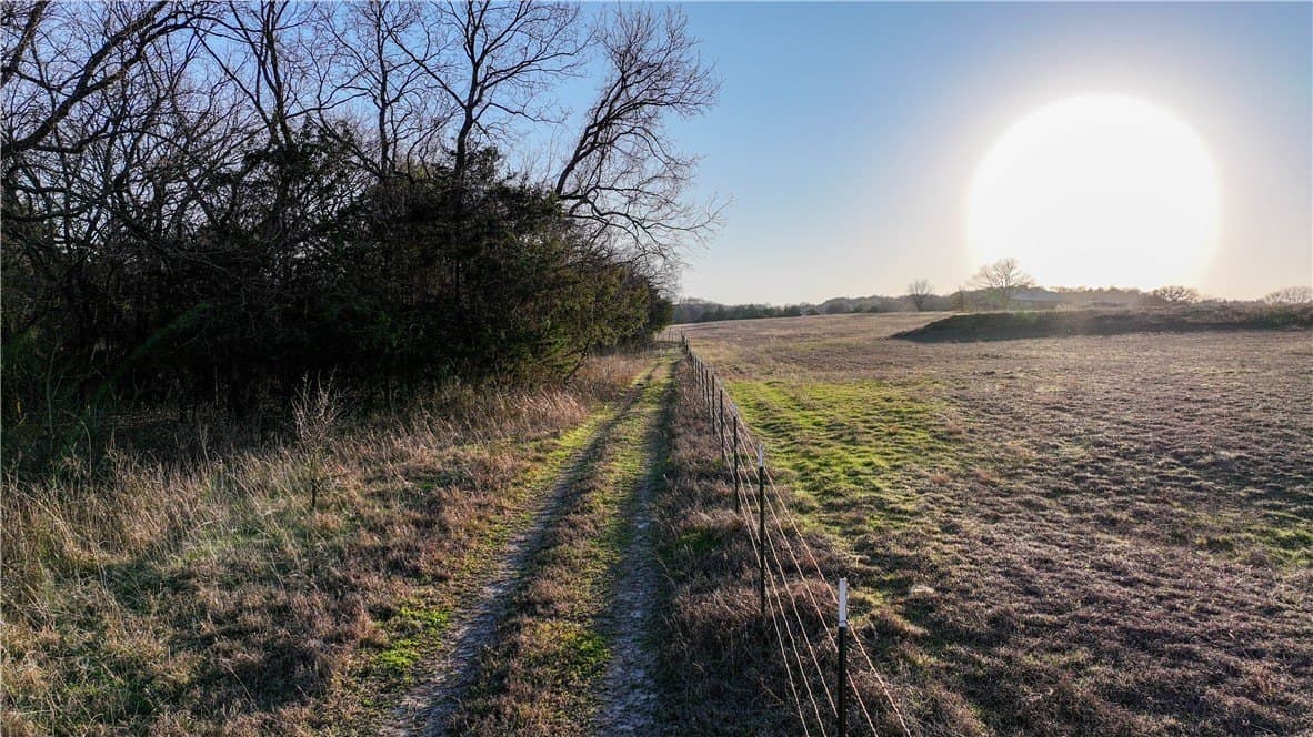 23.34 acres in Montague County - photo 34