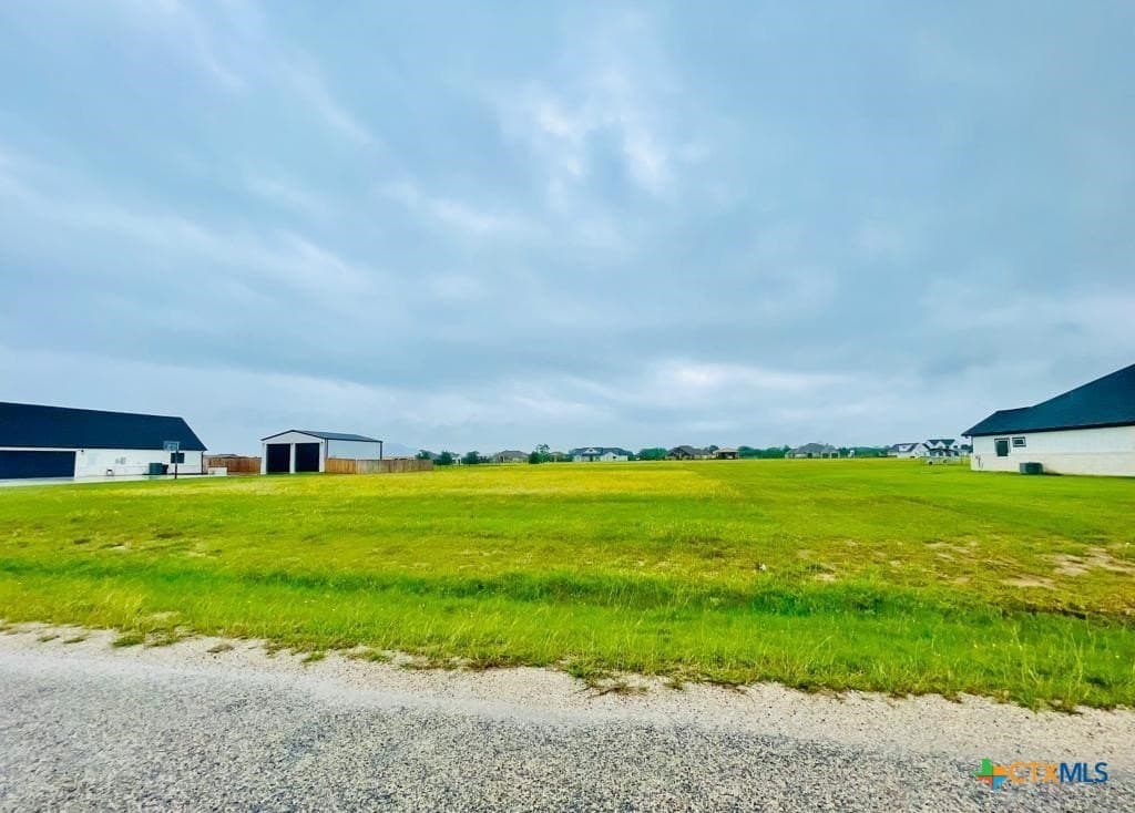 1.14 acres in Victoria County - photo 2