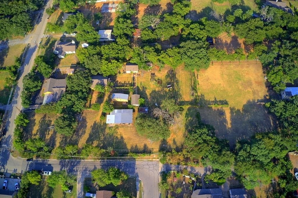 0.64 acres in Tarrant County - photo 2