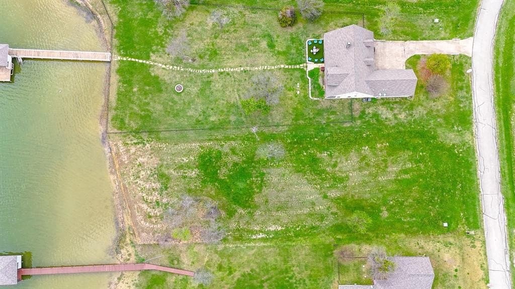 0.82 acres in Navarro County - photo 14